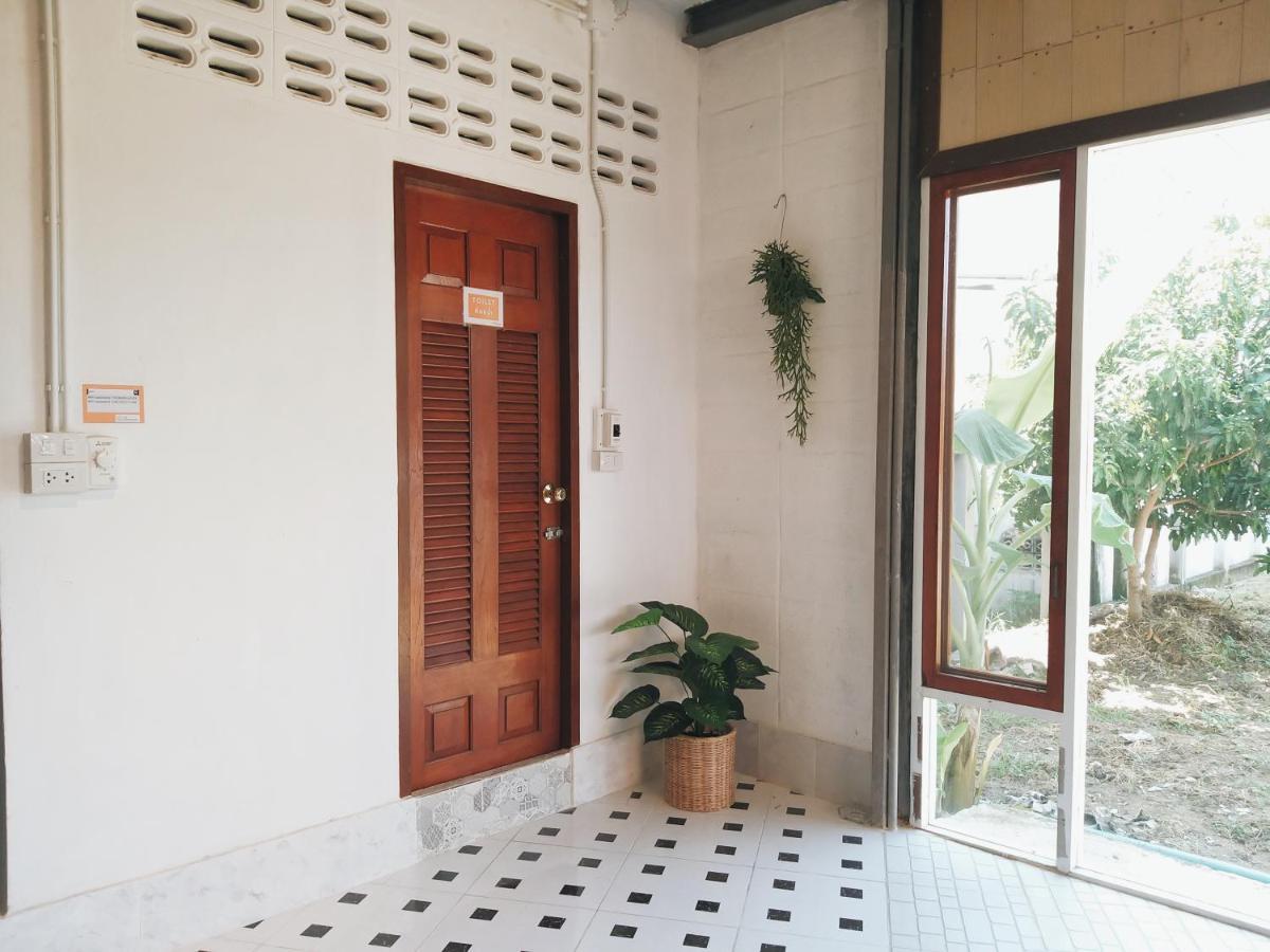 Appartement The Warehouse - Ayutthaya Extérieur photo