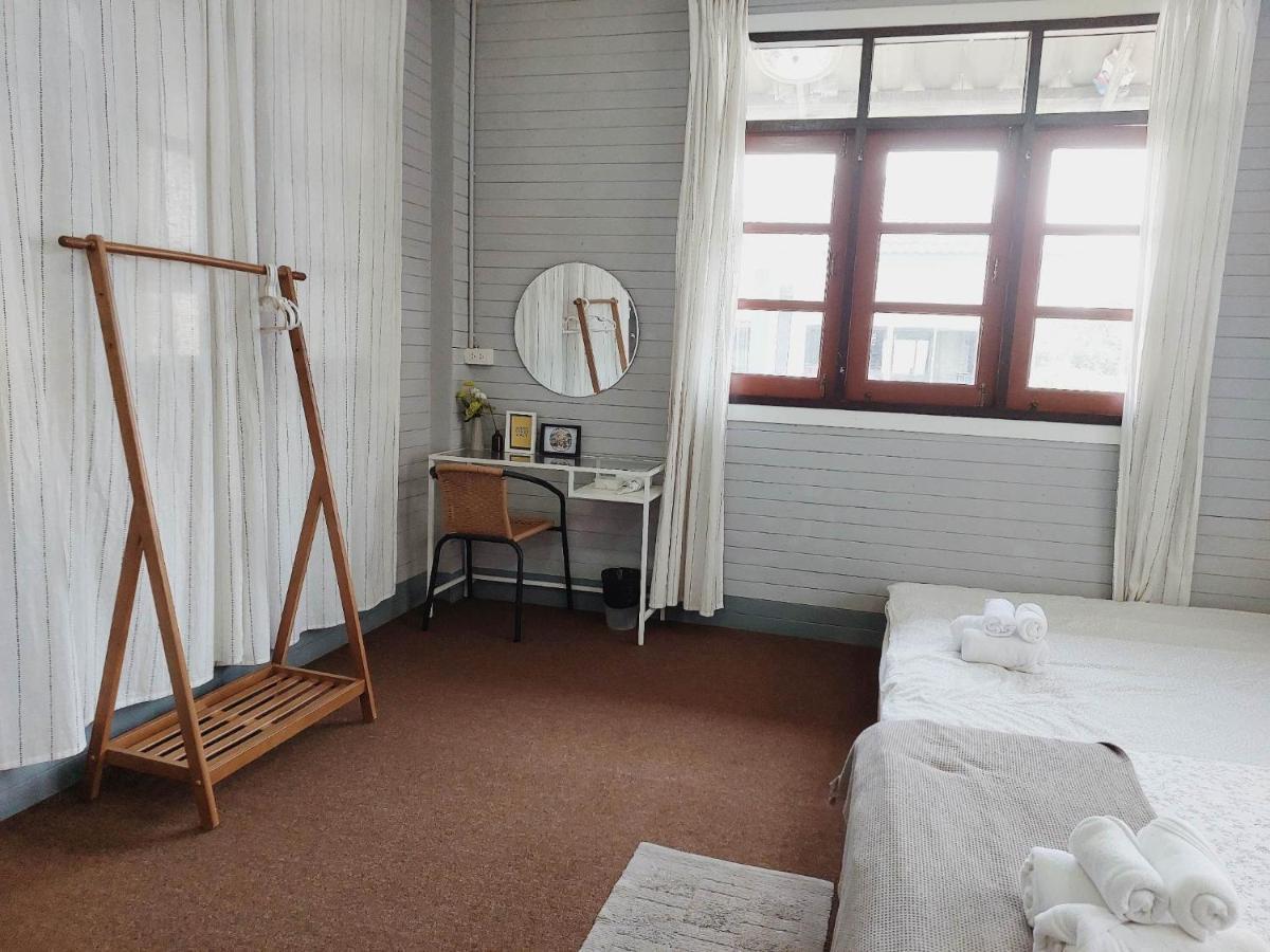 Appartement The Warehouse - Ayutthaya Extérieur photo