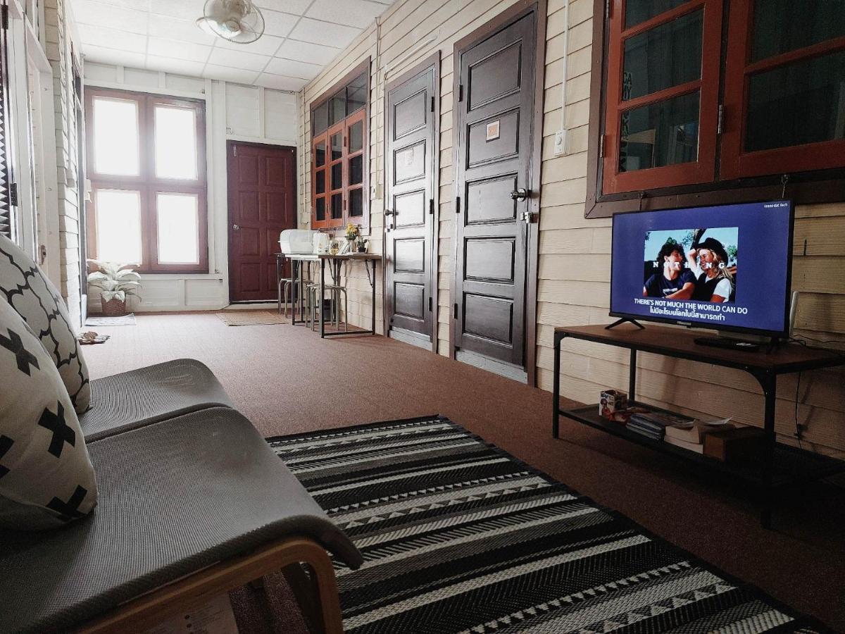 Appartement The Warehouse - Ayutthaya Extérieur photo