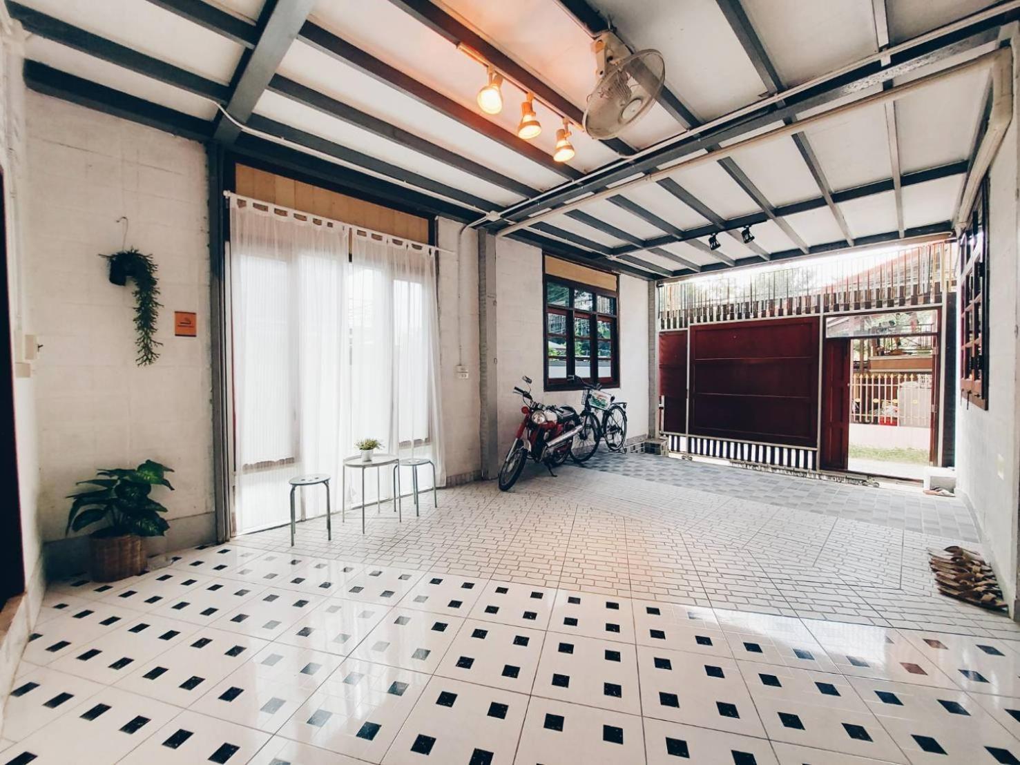 Appartement The Warehouse - Ayutthaya Extérieur photo